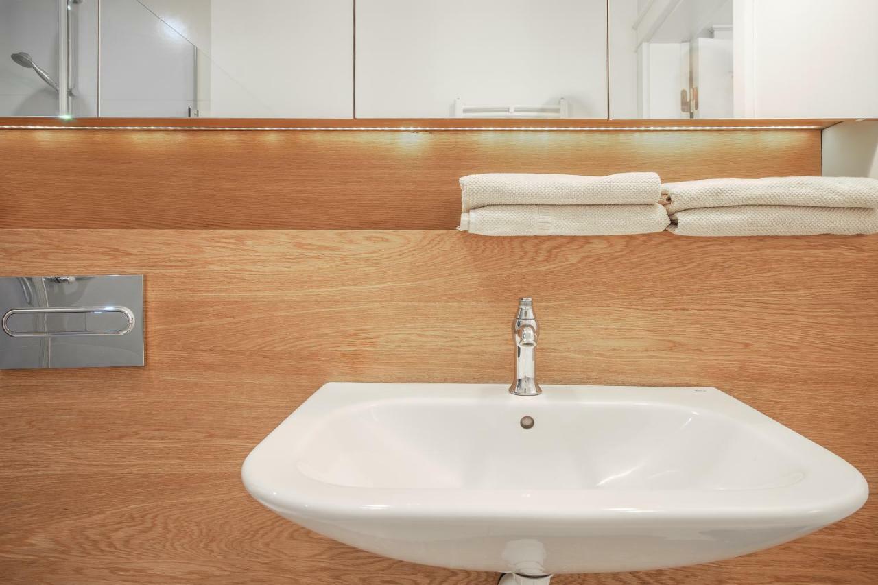 Citystay Ambra Waterlane Apartment Гданськ Екстер'єр фото